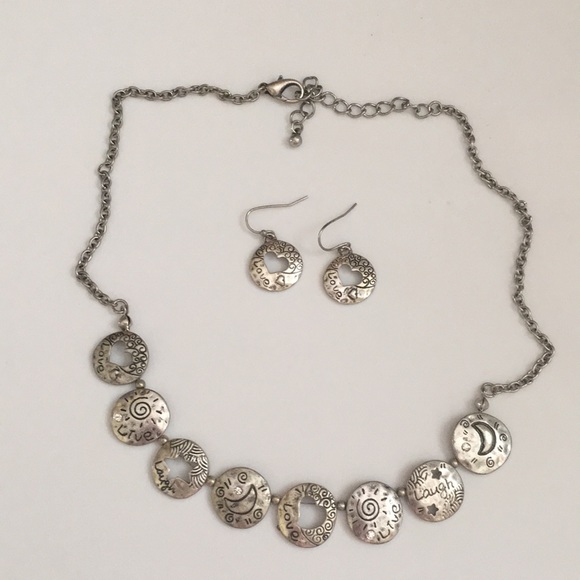 Necklace and earring set - Picture 1 of 4